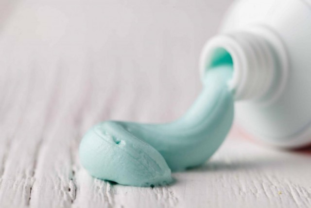 Зубная паста — лучший и дешевый помощник в уборке дома