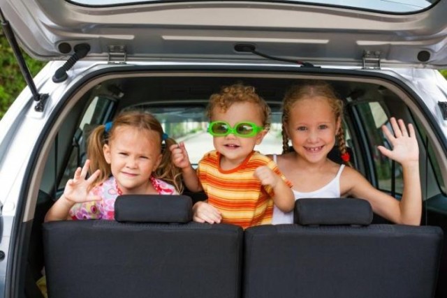 Bгры, которые помогут занять детей в машине