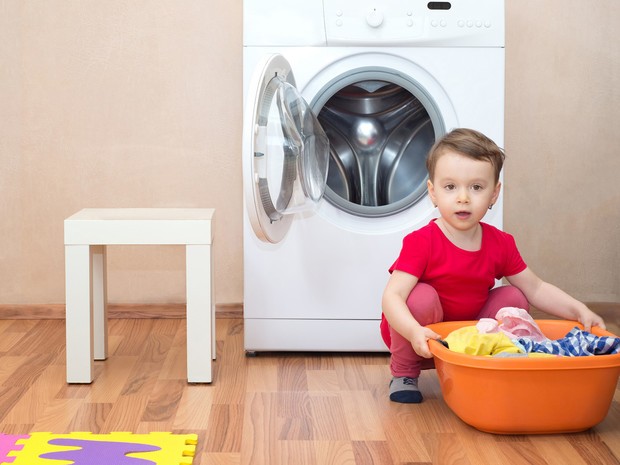 Эксперты: ребенок должен работать по дому с полутора лет