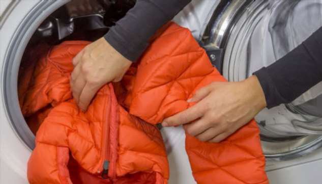 Как стирать зимнюю одежду, чтобы хватило еще на сезон