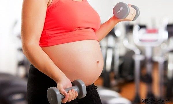 Фитнес для беременных: преимущества и меры предосторожности