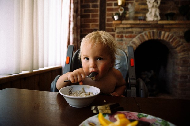 5 вредных продуктов, которыми мы кормим детей